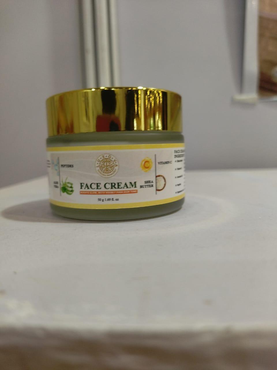 Luxova Face Cream with Peptides & Vitamin C