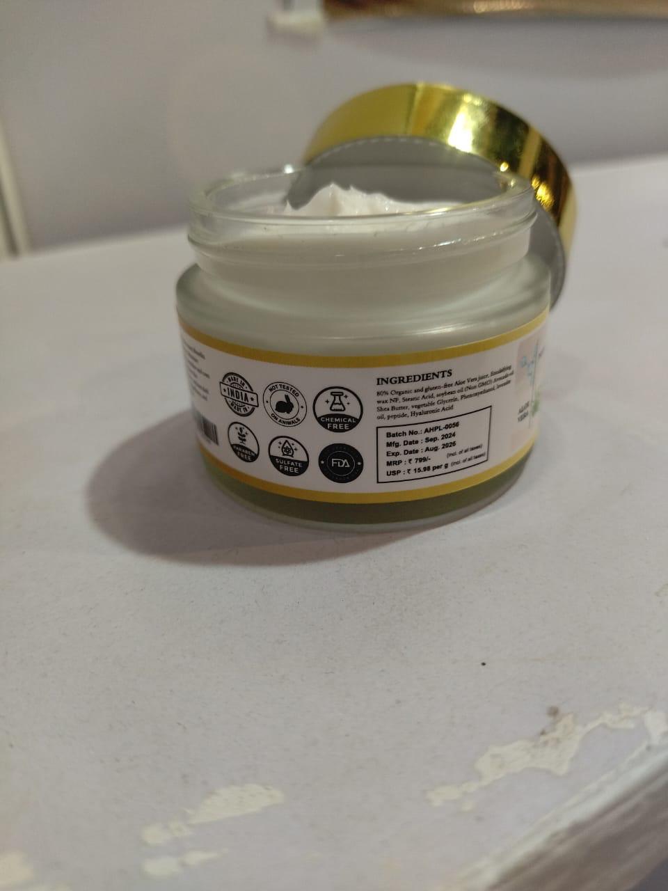 Luxova Face Cream with Peptides & Vitamin C